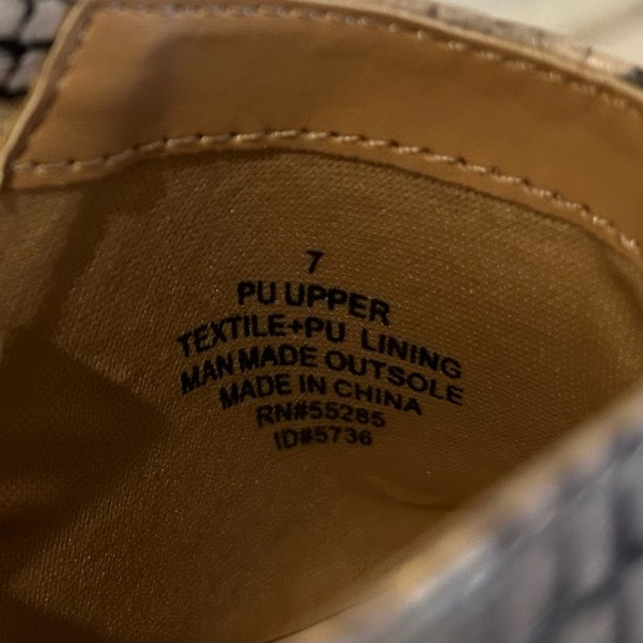 Women's Snakeskin High Heel Mules, size 7 (SH02) - Picture 4 of 5